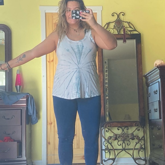 Tank top - Picture 2 of 3